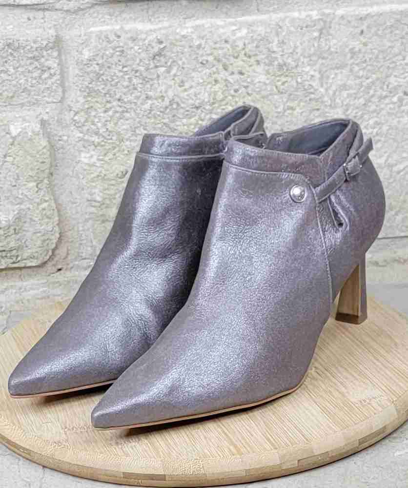 Vince Camuto Keeshey Pointed Ankle Boot Size 11M